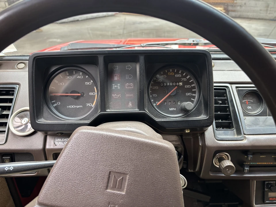 1986 Isuzu Trooper - Image 27 of 31