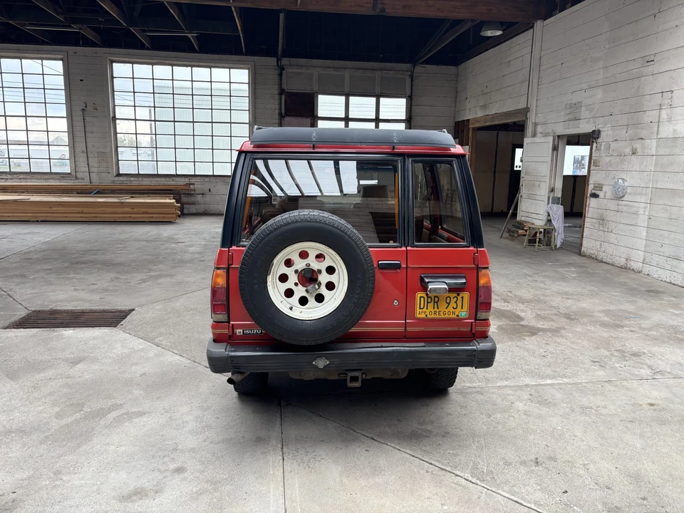 1986 Isuzu Trooper - Image 5 of 31