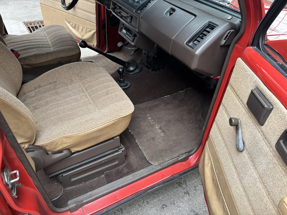 1986 Isuzu Trooper - Image 25 of 31