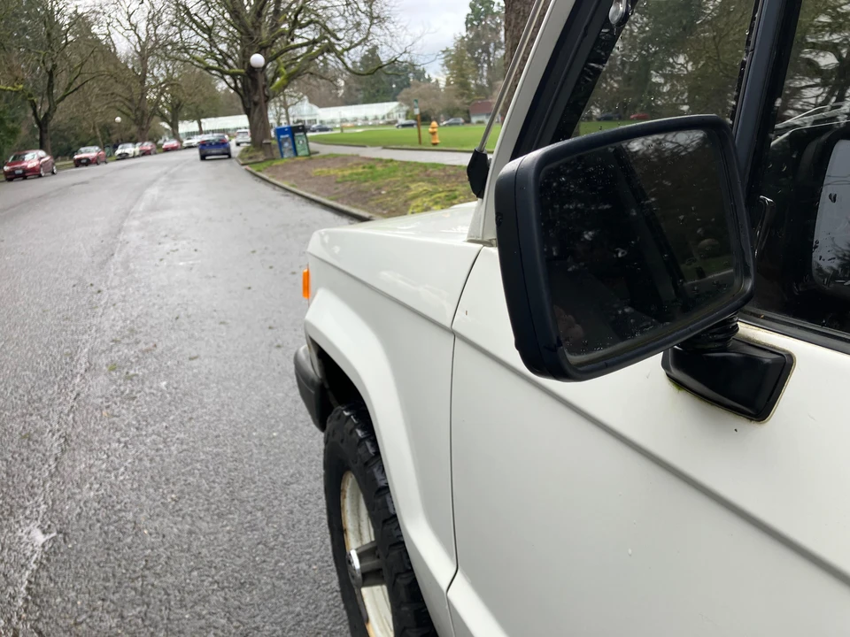 1986 Isuzu Trooper - Image 25 of 31