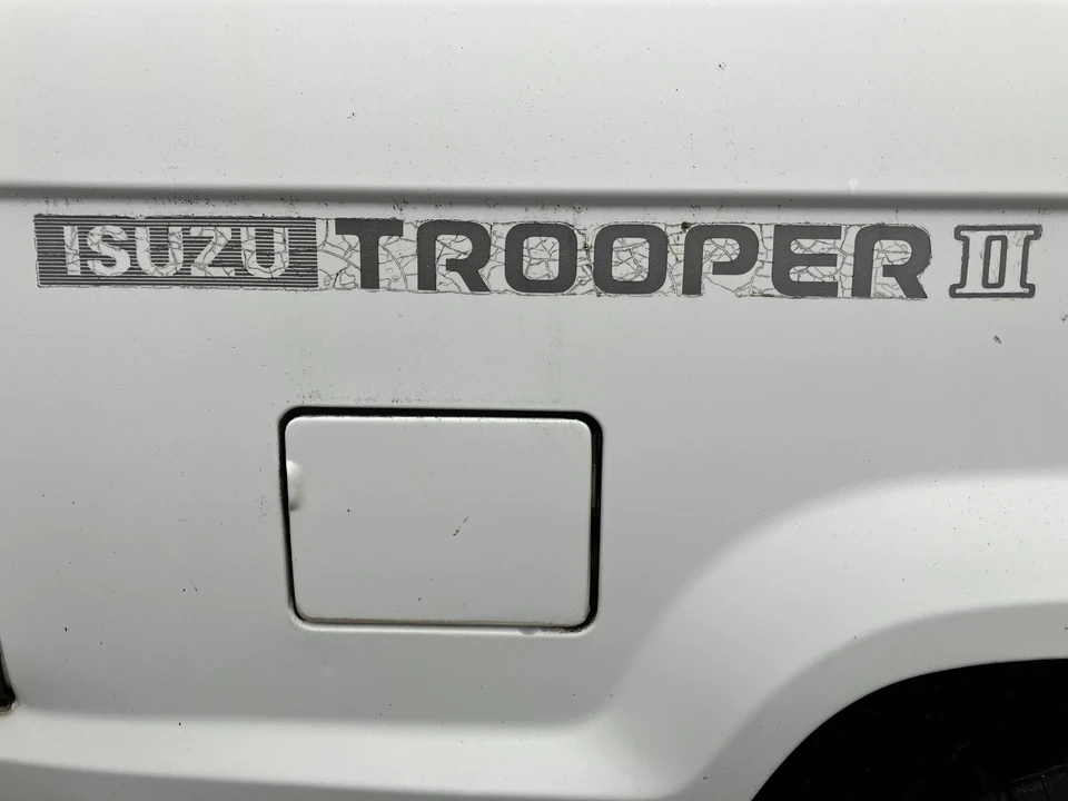 1986 Isuzu Trooper - Image 31 of 31
