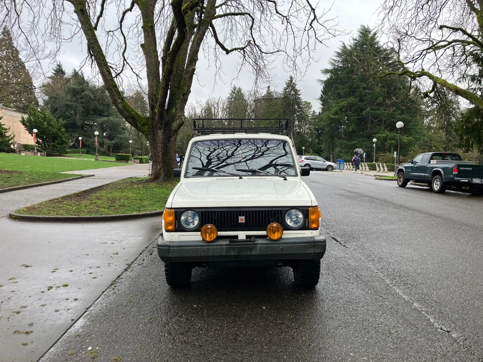1986 Isuzu Trooper - Image 7 of 31