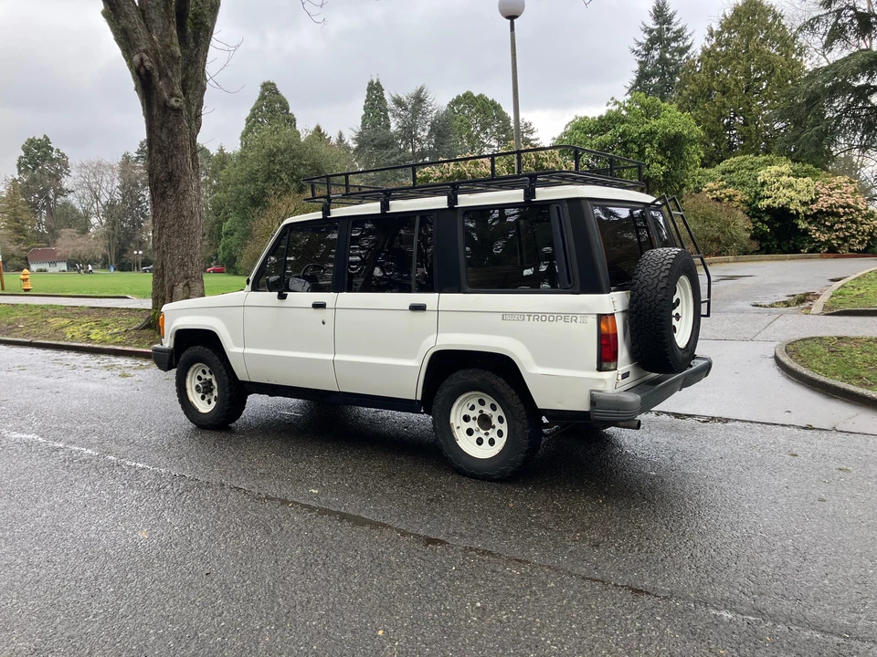 1986 Isuzu Trooper - Image 14 of 31