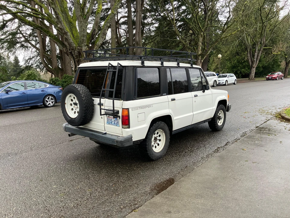 1986 Isuzu Trooper - Image 15 of 31