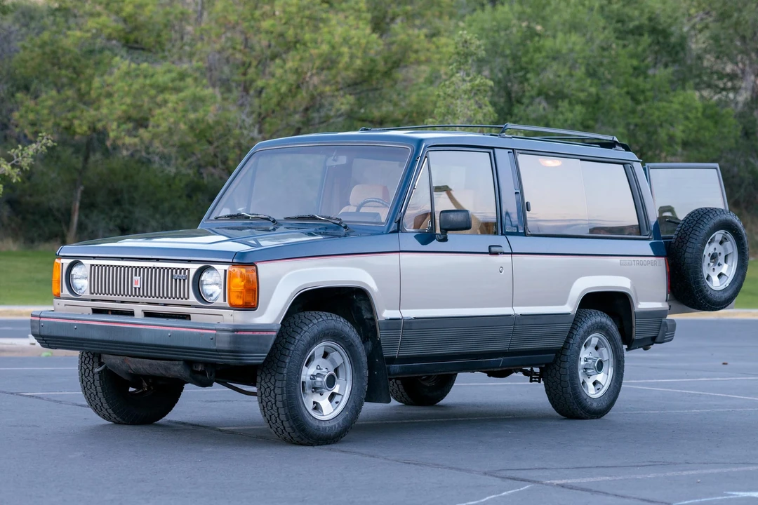 1986 Isuzu Trooper - Image 3 of 31