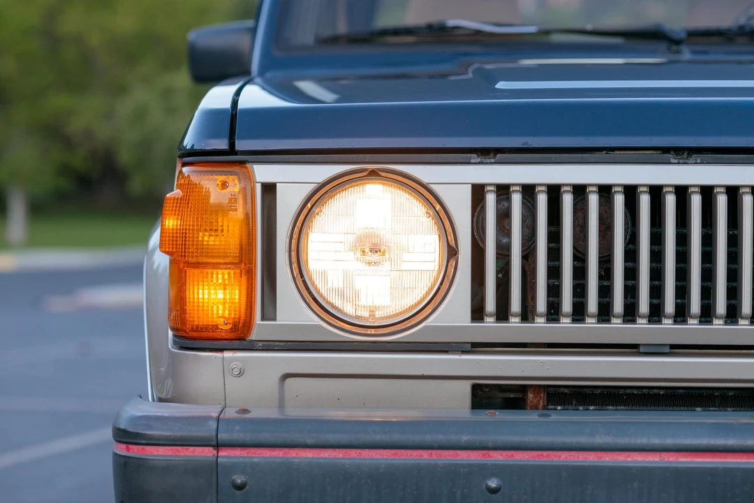1986 Isuzu Trooper - Image 13 of 31