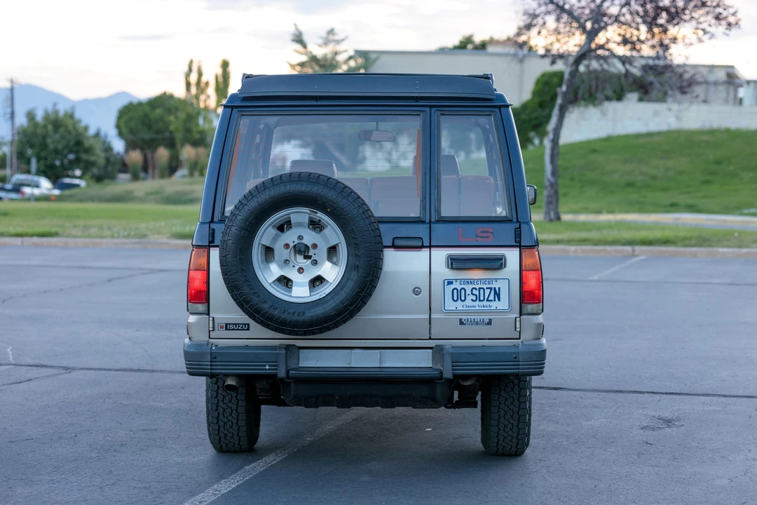 1986 Isuzu Trooper - Image 29 of 31