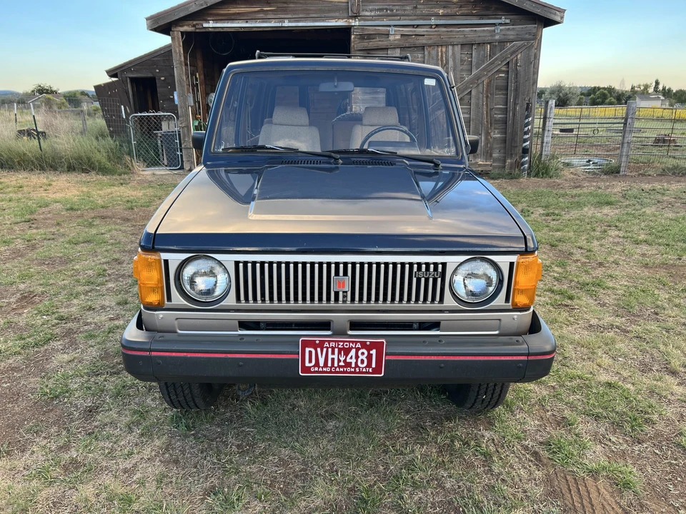 1986 Isuzu Trooper - Image 5 of 31