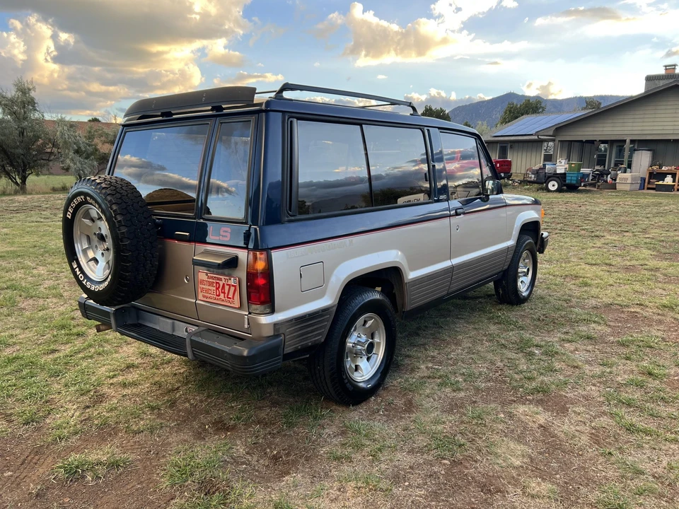 1986 Isuzu Trooper - Image 15 of 31
