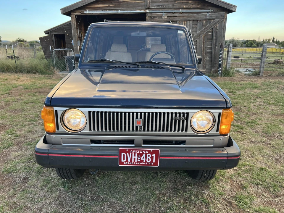 1986 Isuzu Trooper - Image 3 of 31
