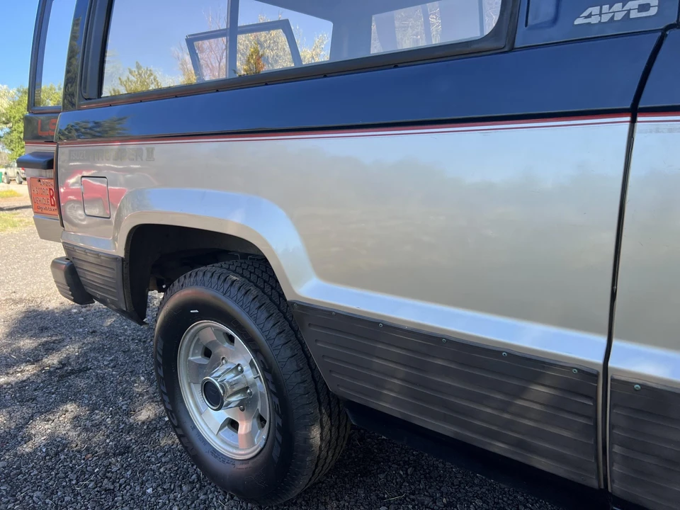 1986 Isuzu Trooper - Image 30 of 31