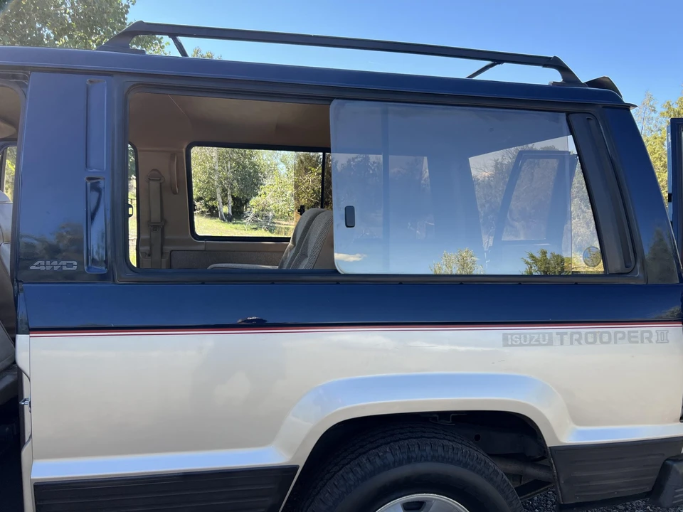 1986 Isuzu Trooper - Image 26 of 31