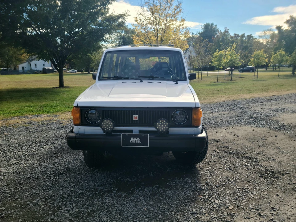 1986 Isuzu Trooper - Image 3 of 31