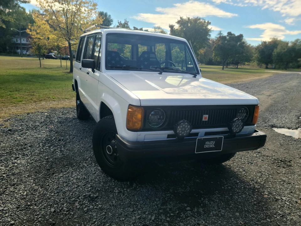 1986 Isuzu Trooper - Image 4 of 31