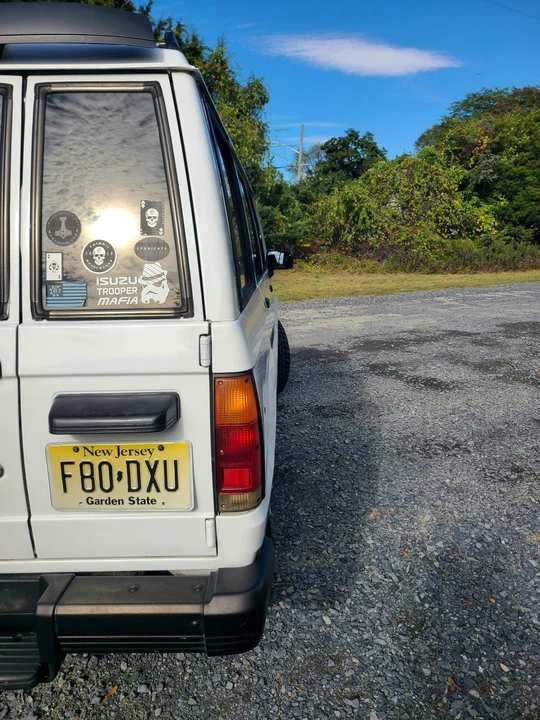 1986 Isuzu Trooper - Image 18 of 31