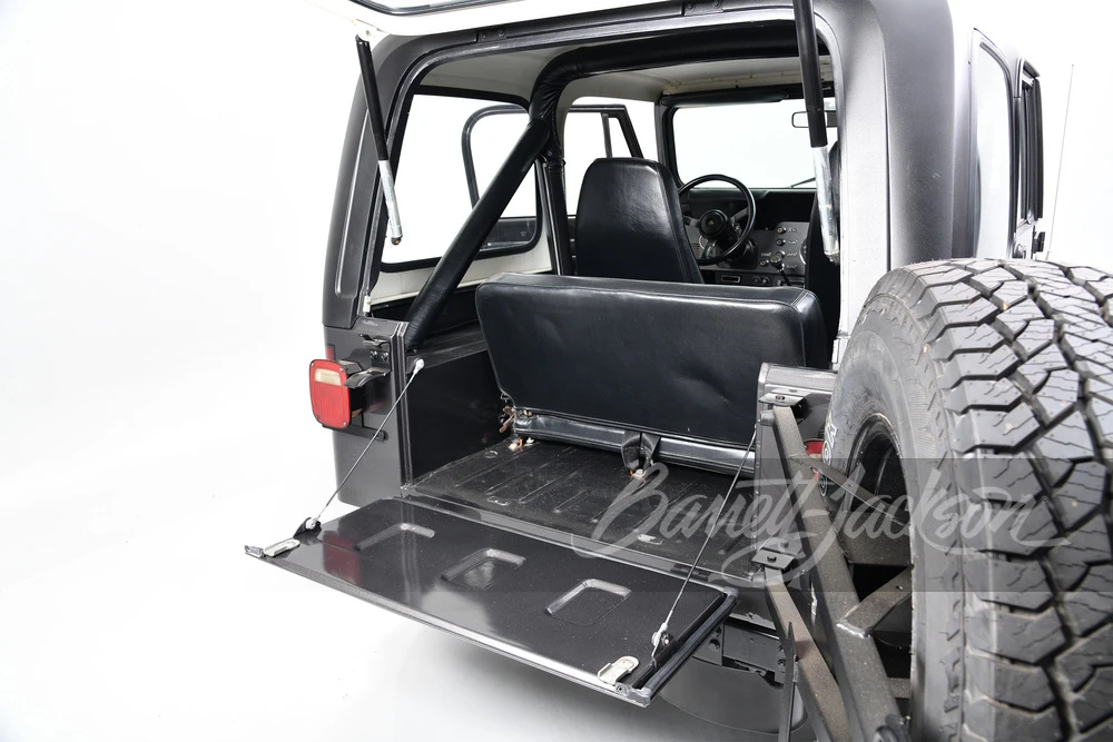 1986 Jeep CJ7 - Image 8 of 15