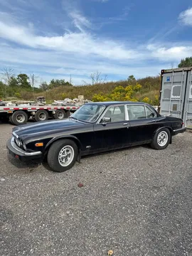 1986 Jaguar XJ12 Vander Plas