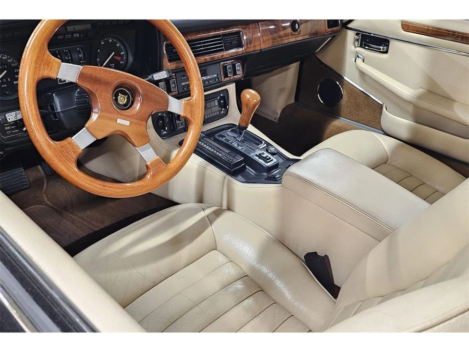 1986 Jaguar XJ Series 3 - Image 3 of 4