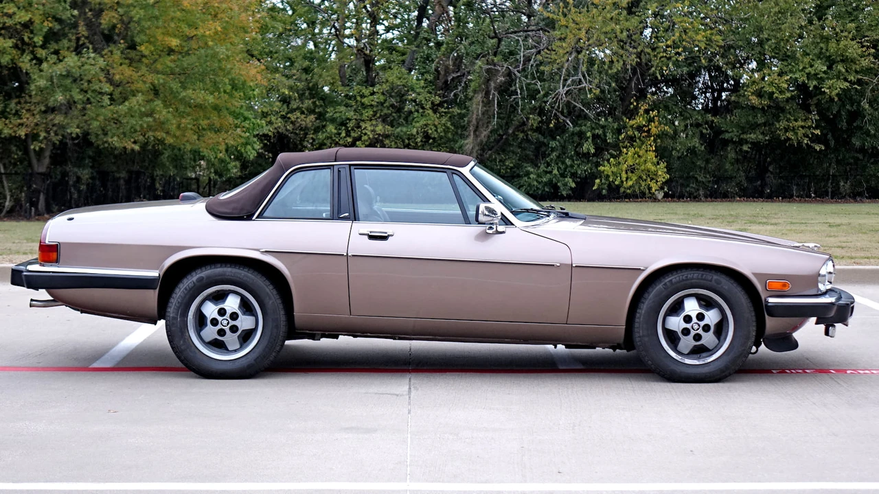 1986 Jaguar XJS - Image 2 of 31