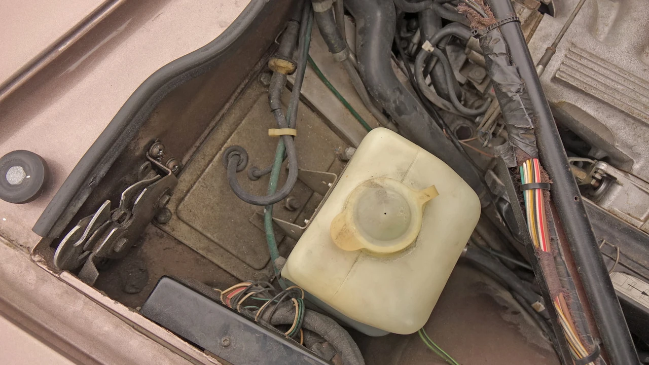 1986 Jaguar XJS - Image 18 of 31
