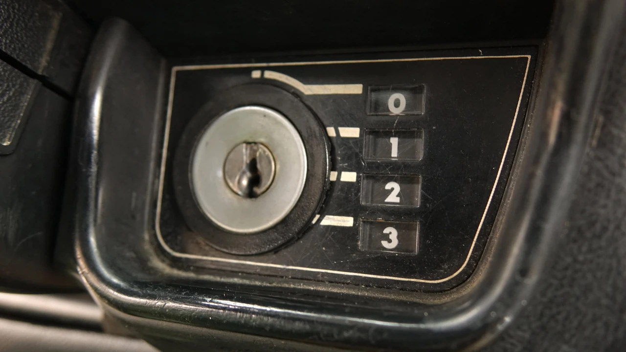 1986 Jaguar XJS - Image 24 of 31