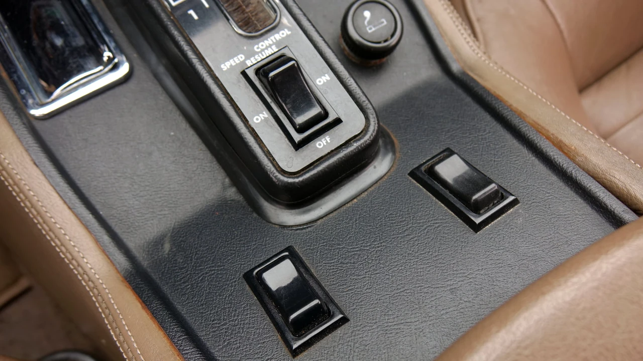 1986 Jaguar XJS - Image 25 of 31