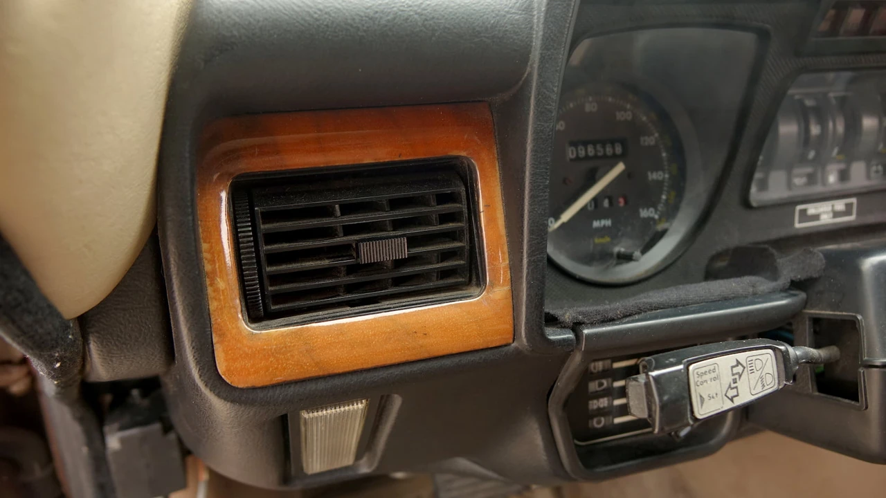 1986 Jaguar XJS - Image 27 of 31