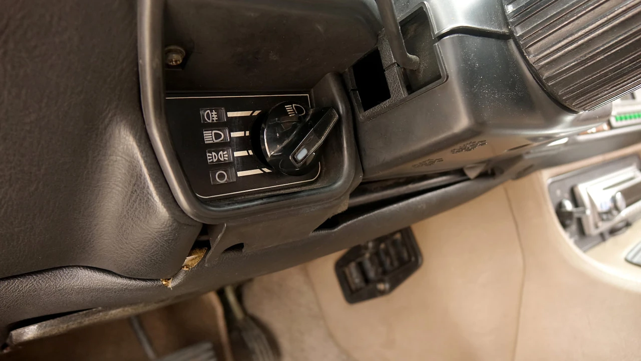 1986 Jaguar XJS - Image 28 of 31