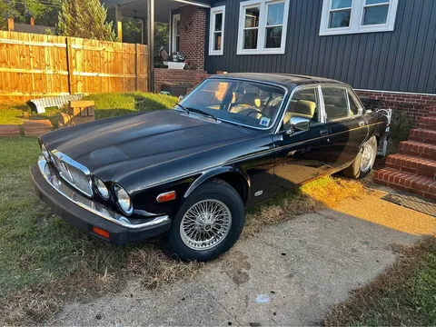 1986 Jaguar XJ Vanden Plas