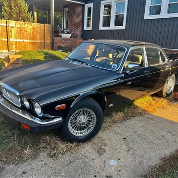 1986 Jaguar XJ Vanden Plas