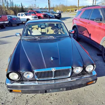 1986 Jaguar XJ Vanden Plas Sedan 4D