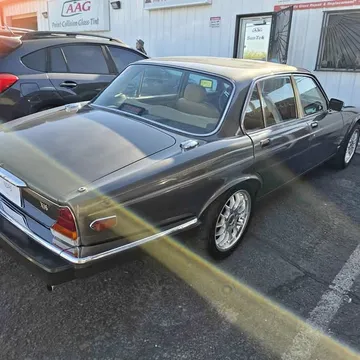 1986 Jaguar XJ XJ6 Sedan 4D