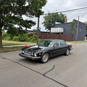 1986 Jaguar XJ XJ6 Sedan 4D