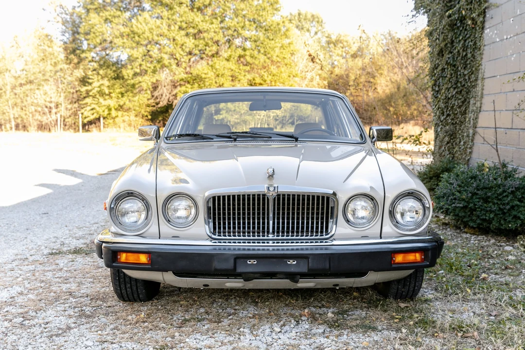 1986 Jaguar XJ Series 3 - Image 10 of 31