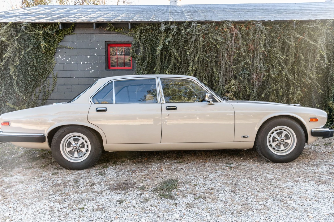 1986 Jaguar XJ Series 3 - Image 11 of 31