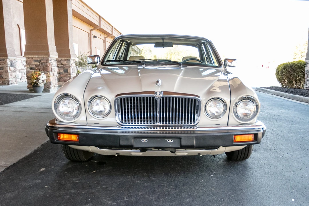 1986 Jaguar XJ Series 3 - Image 3 of 31