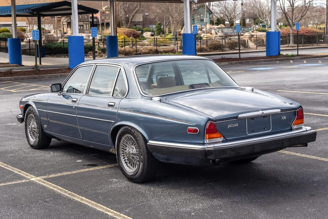 1986 Jaguar XJ Series 3 - Image 7 of 31