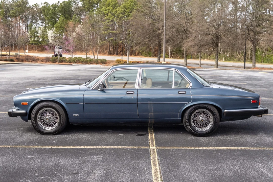 1986 Jaguar XJ Series 3 - Image 8 of 31