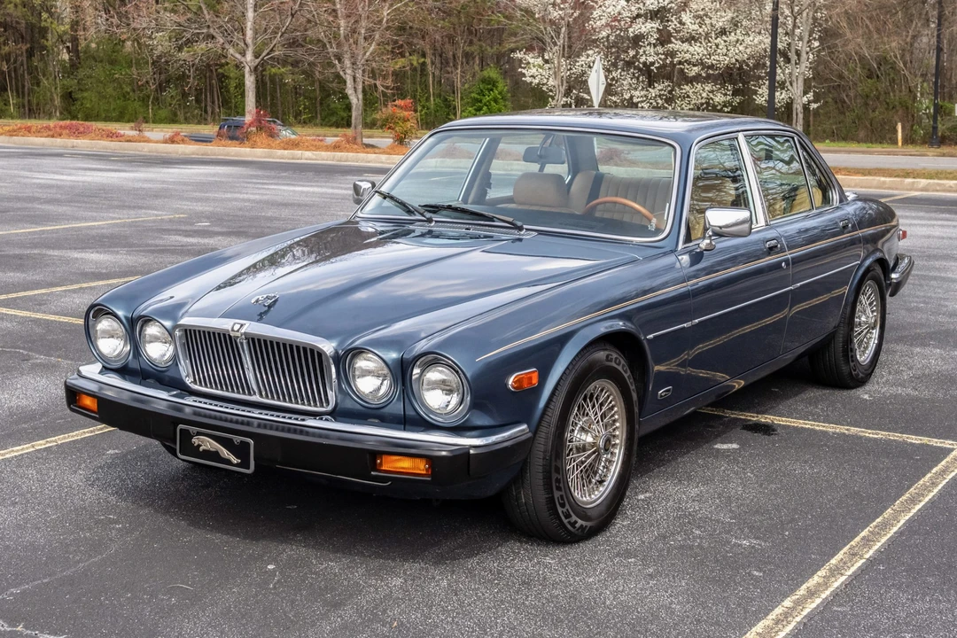 1986 Jaguar XJ Series 3 - Image 2 of 31