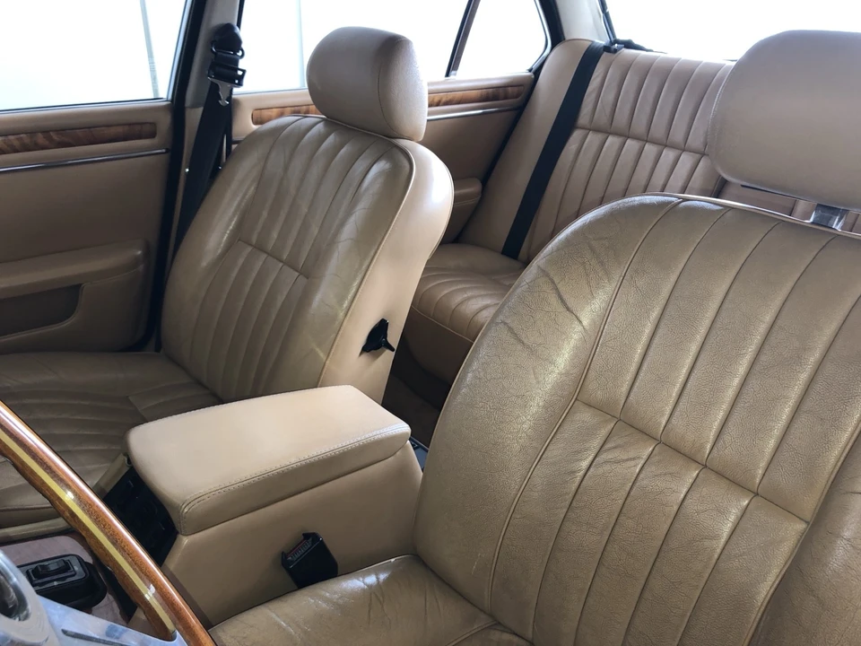 1986 Jaguar - Image 10 of 31