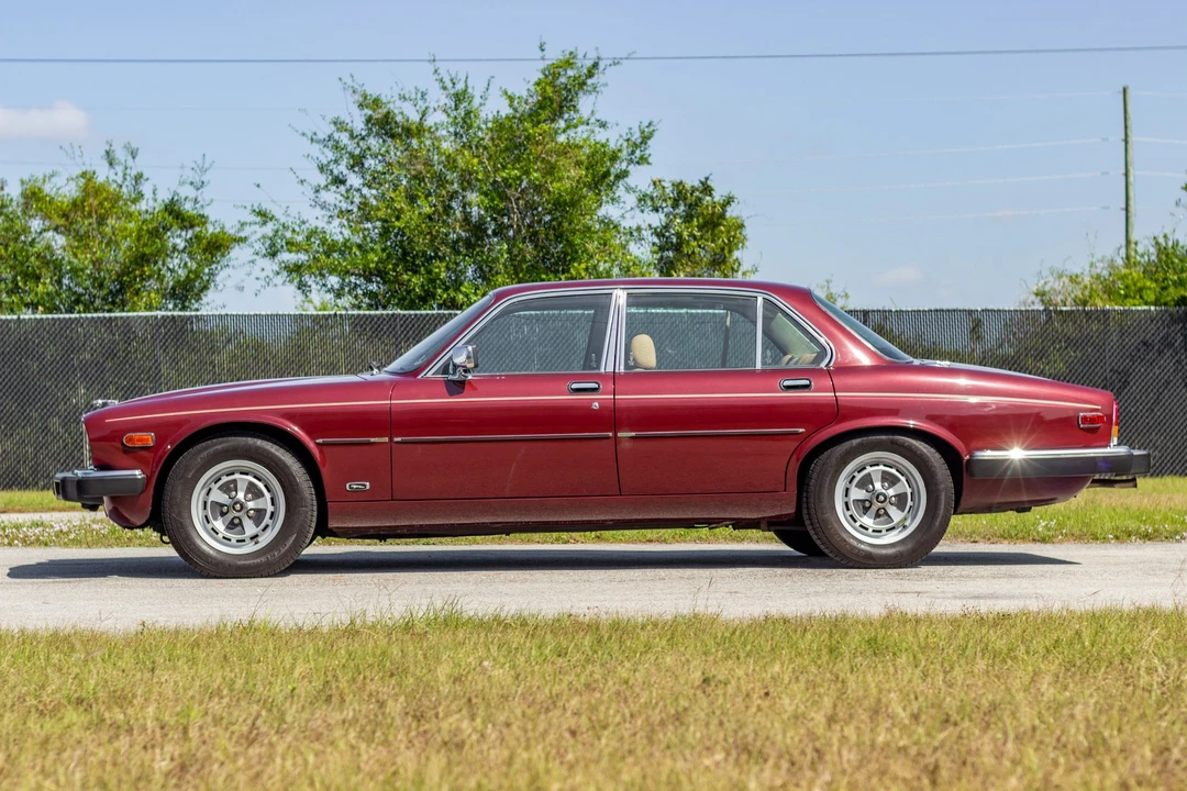 1986 Jaguar XJ Series 3 - Image 8 of 31