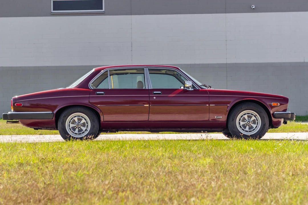 1986 Jaguar XJ Series 3 - Image 5 of 31