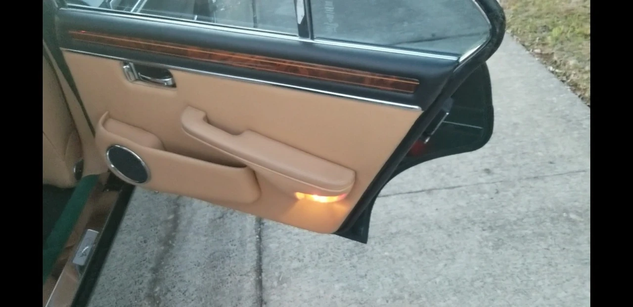 1986 Jaguar XJ Series 3 - Image 6 of 11