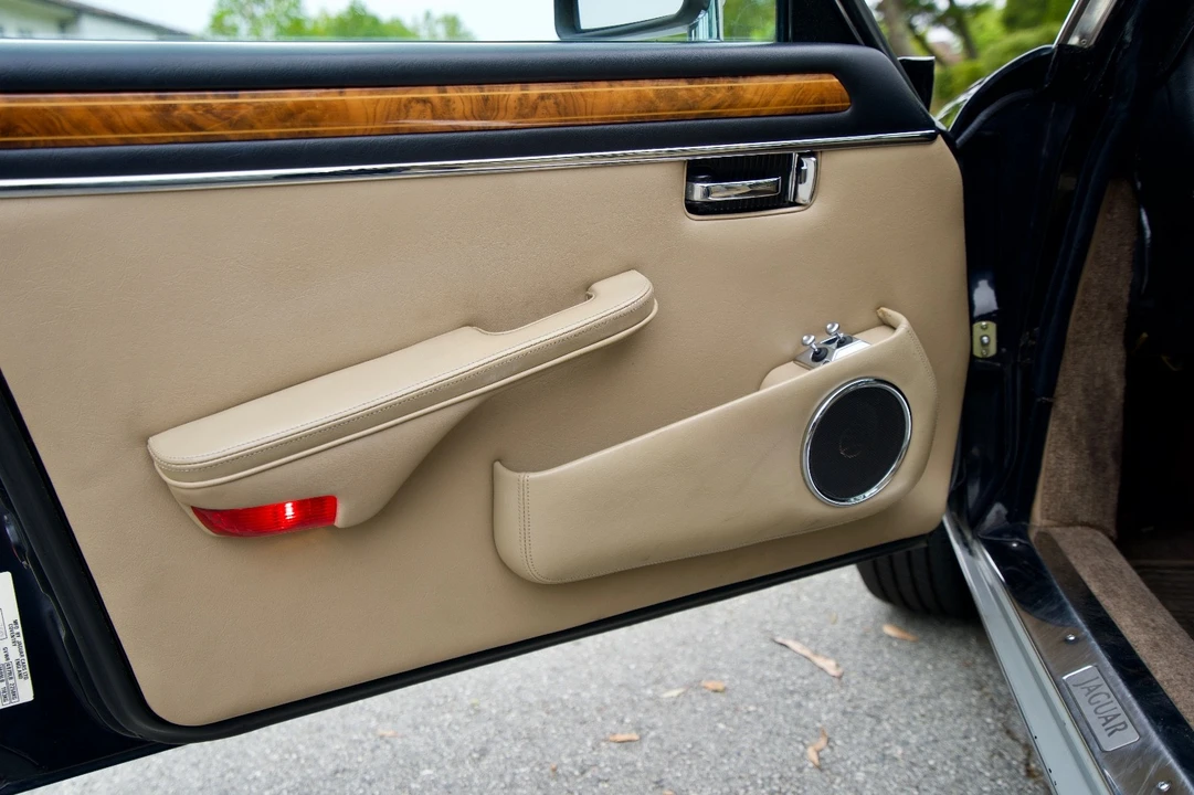 1986 Jaguar XJ Series 3 - Image 16 of 20