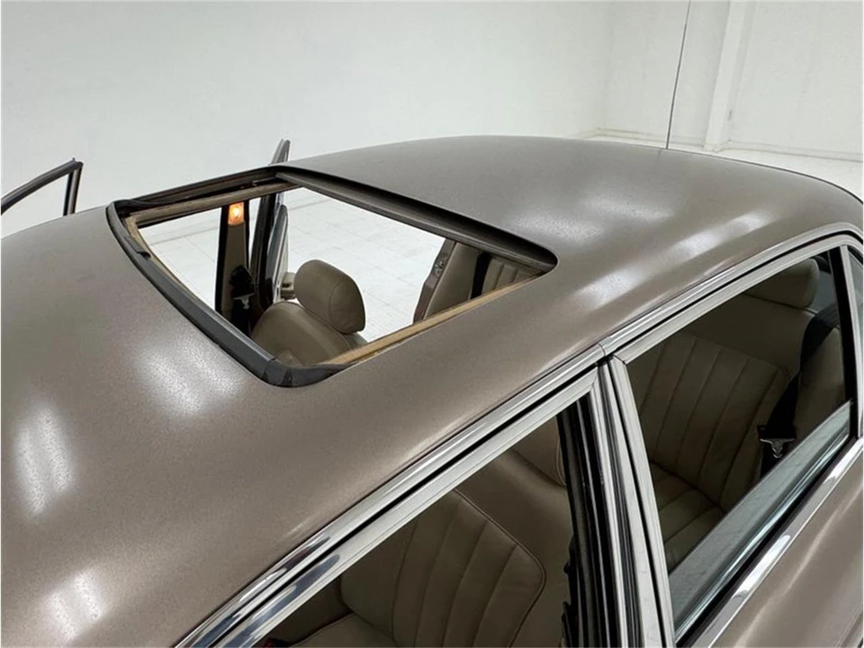 1986 Jaguar XJ Series 3 - Image 30 of 31