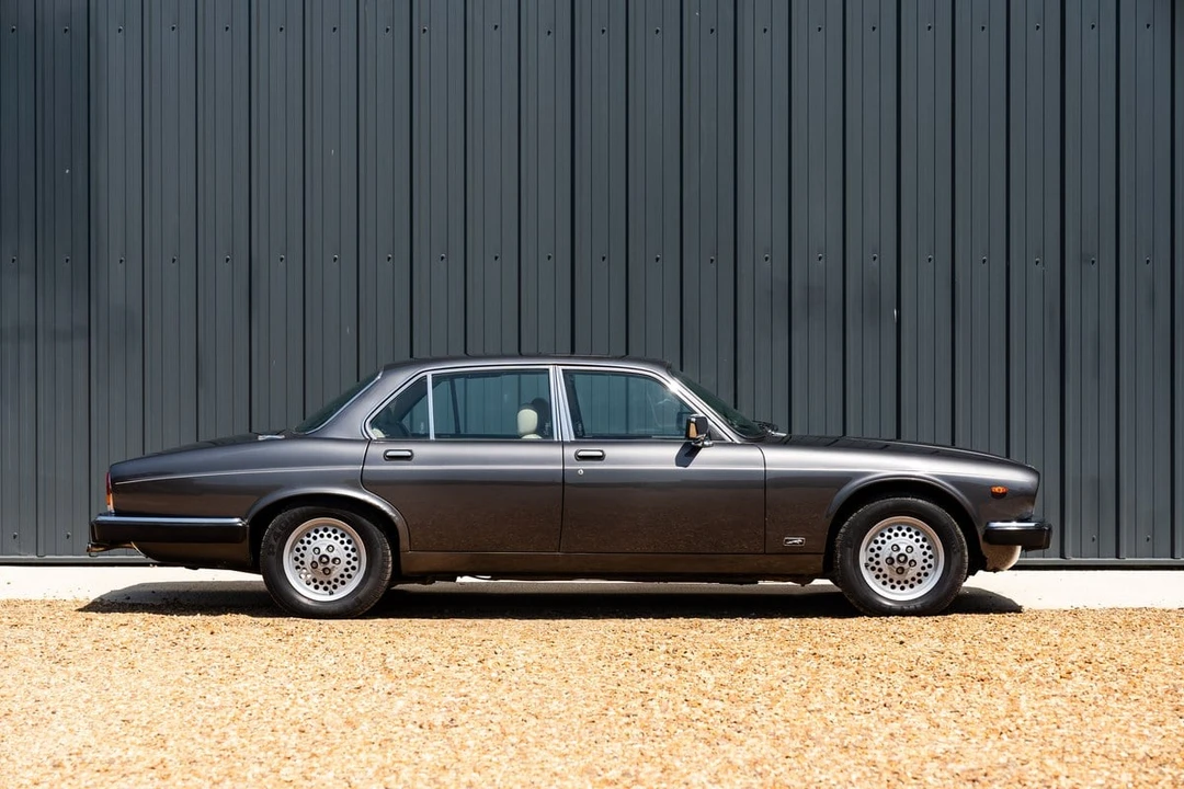 1986 Jaguar XJ Series 3 - Image 4 of 30
