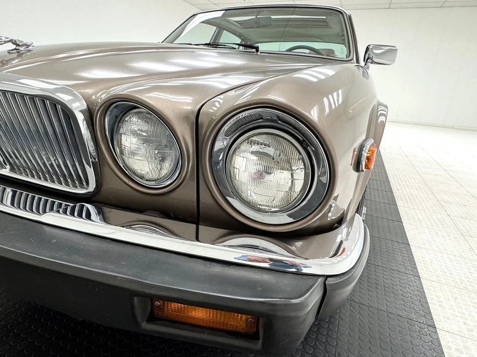 1986 Jaguar XJ Series 3 - Image 11 of 31