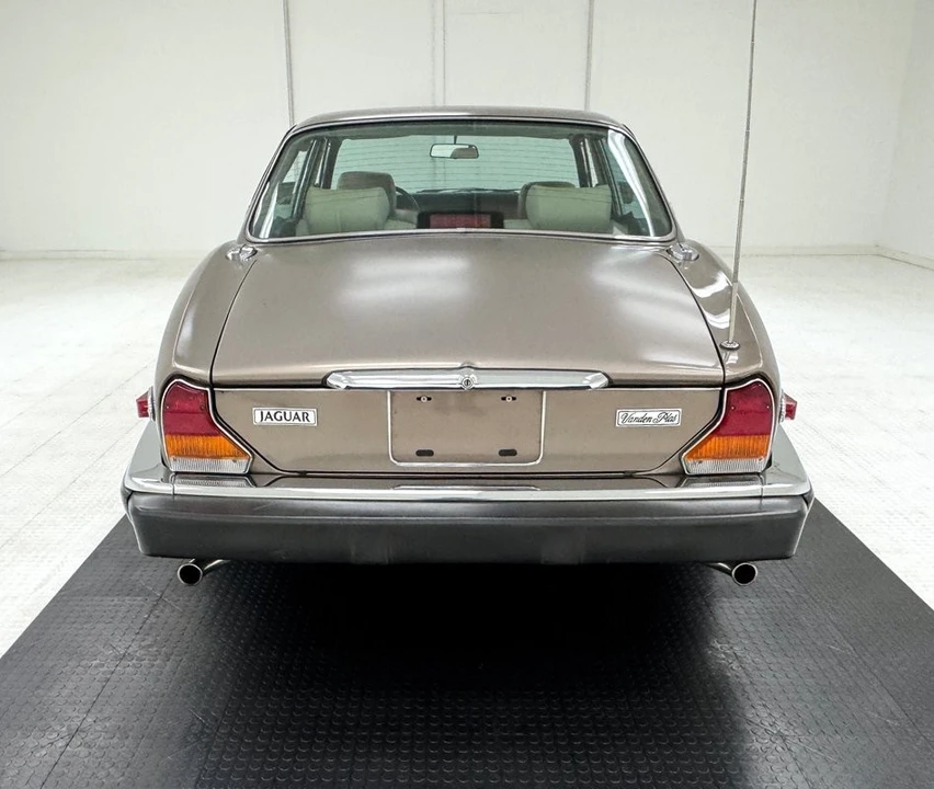 1986 Jaguar XJ Series 3 - Image 4 of 31