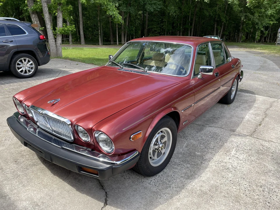 1986 Jaguar XJ Series 3 - Image 2 of 31