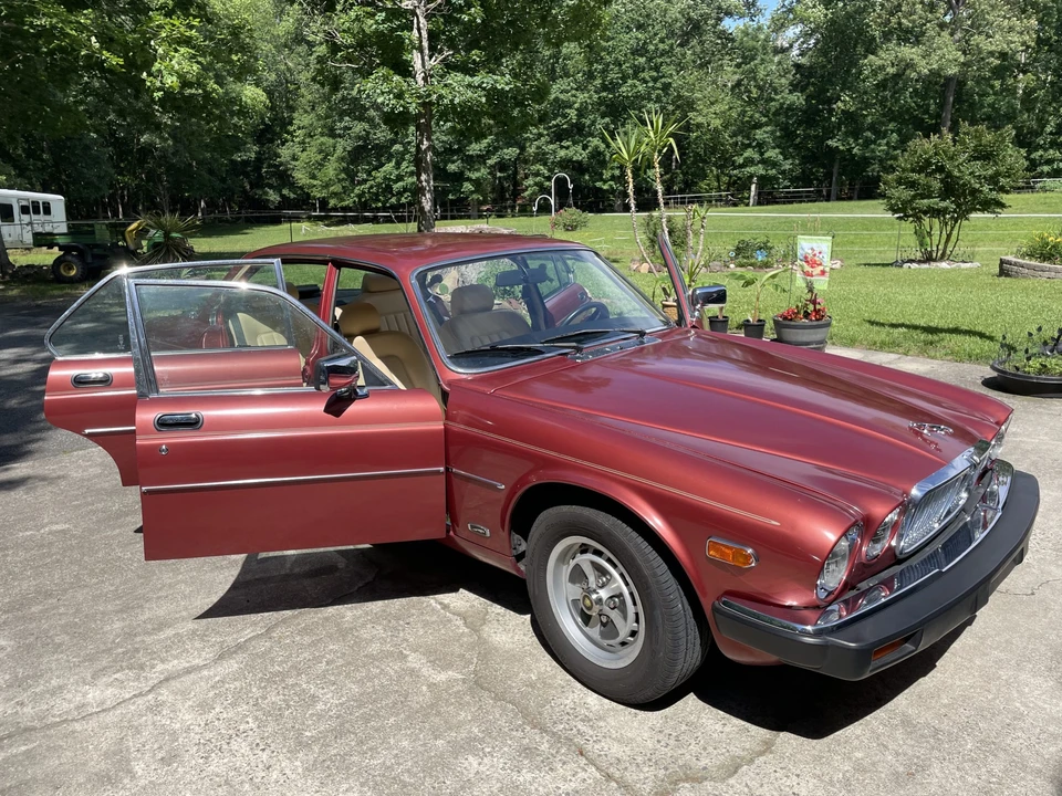1986 Jaguar XJ Series 3 - Image 17 of 31